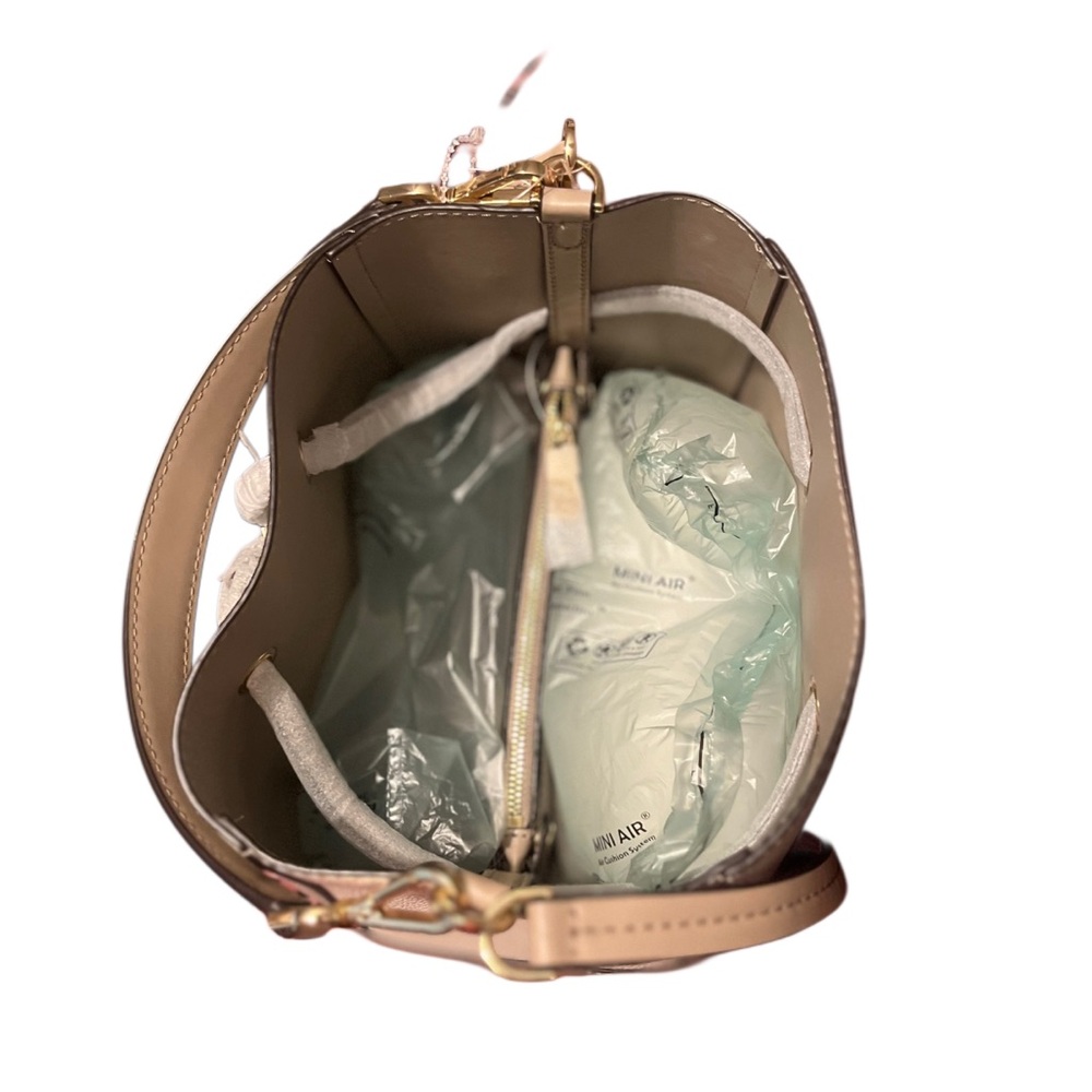 Michael Kors Mercer Gallery medium two-tone pebbled leather bucket bag - Picture 5 of 14